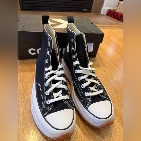 Converse Run Star Hike High Top Black White Gum Men’s 10 Women’s 11.5 New W/Box - Picture 8 of 11